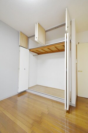 ニューベルヴェの物件内観写真